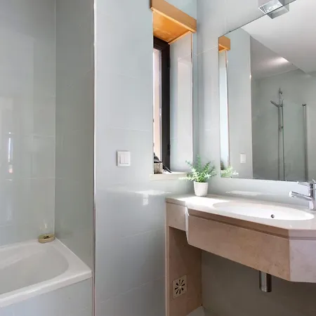 Rodrigues Apartment *